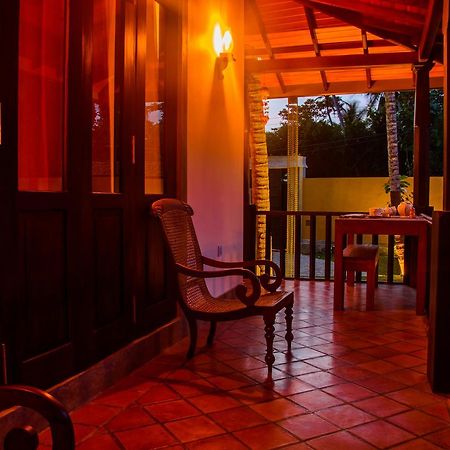 Breeze Villa Unawatuna Galle Bagian luar foto